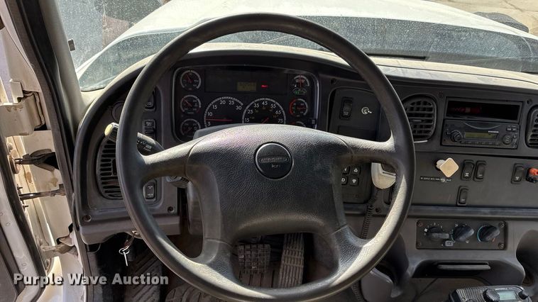 image for item FG1715 2014 Freightliner 108SD dump truck