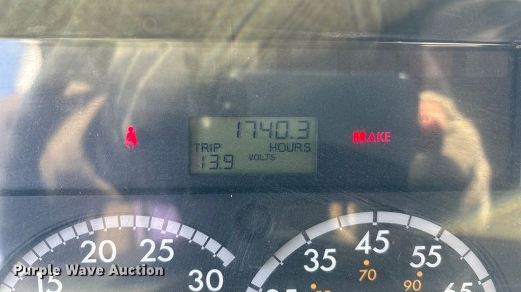 image for item FG1715 2014 Freightliner 108SD dump truck