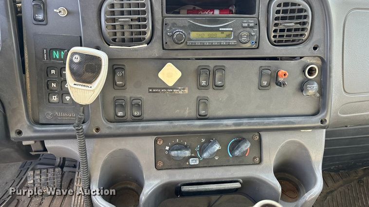 image for item FG1715 2014 Freightliner 108SD dump truck