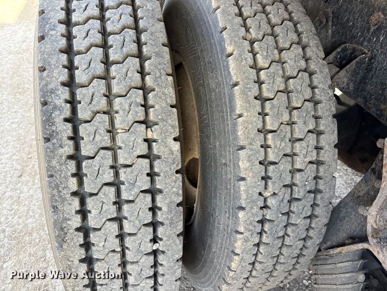 image for item FG1715 2014 Freightliner 108SD dump truck