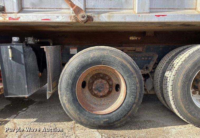 image for item FG1715 2014 Freightliner 108SD dump truck