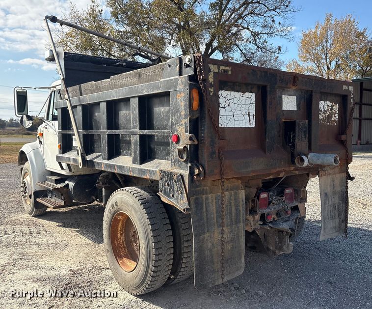 image for item FI0024 2001 International 4700 dump truck
