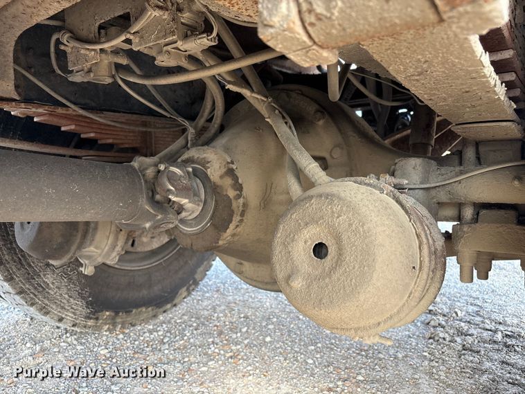 image for item FI0024 2001 International 4700 dump truck