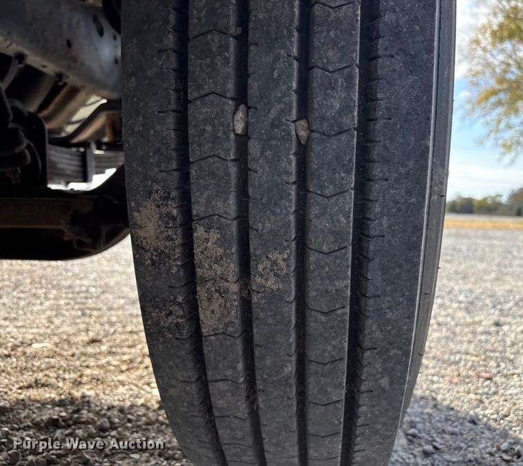 image for item FI0024 2001 International 4700 dump truck