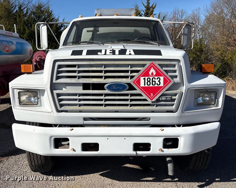 image for item FI0101 1990 Ford F700 fuel truck
