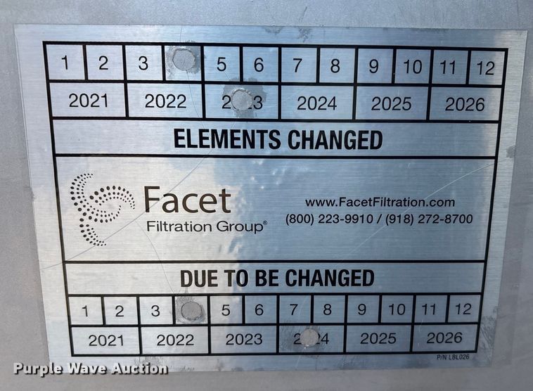 image for item FI0101 1990 Ford F700 fuel truck