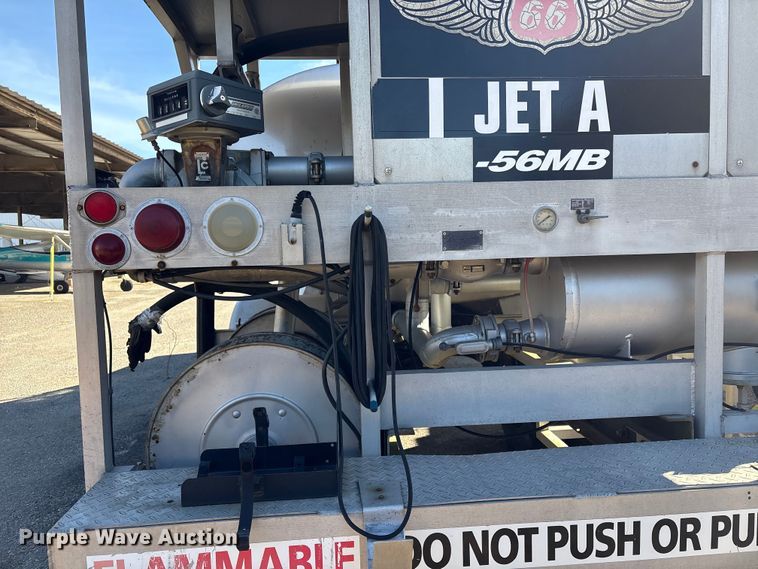 image for item FI0101 1990 Ford F700 fuel truck