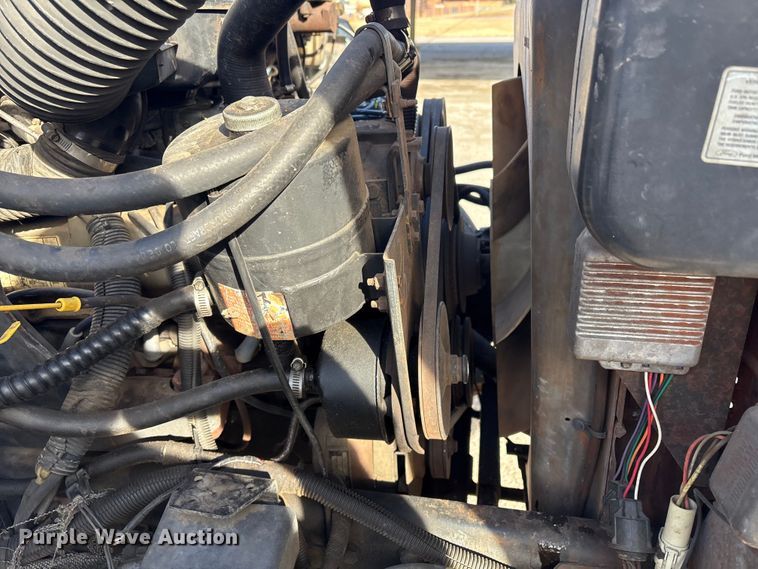 image for item FI0101 1990 Ford F700 fuel truck