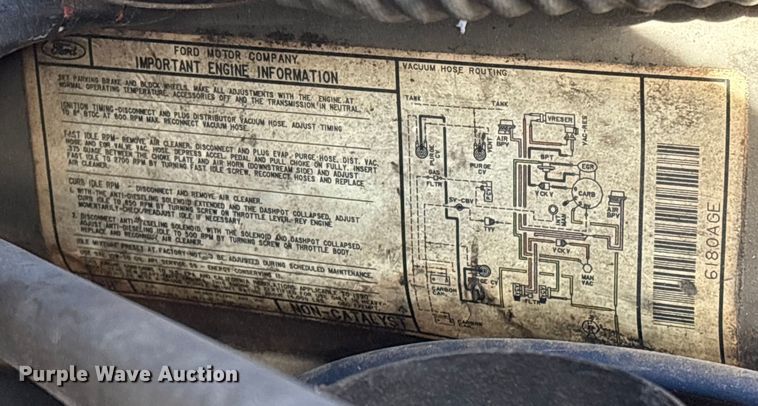 image for item FI0101 1990 Ford F700 fuel truck