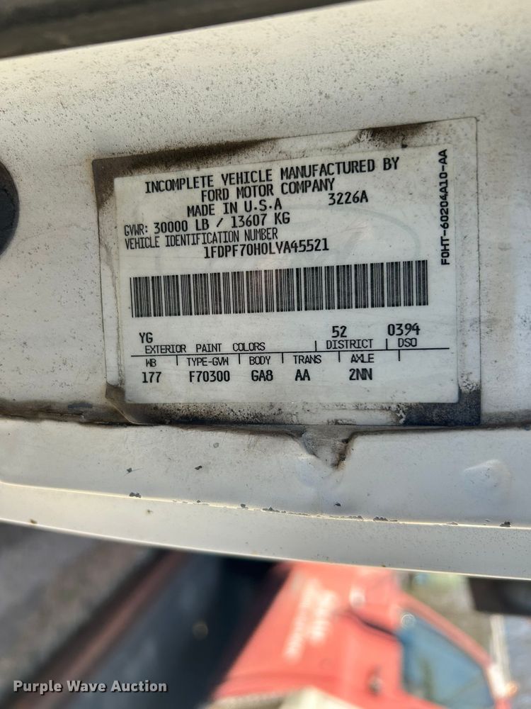 image for item FI0101 1990 Ford F700 fuel truck