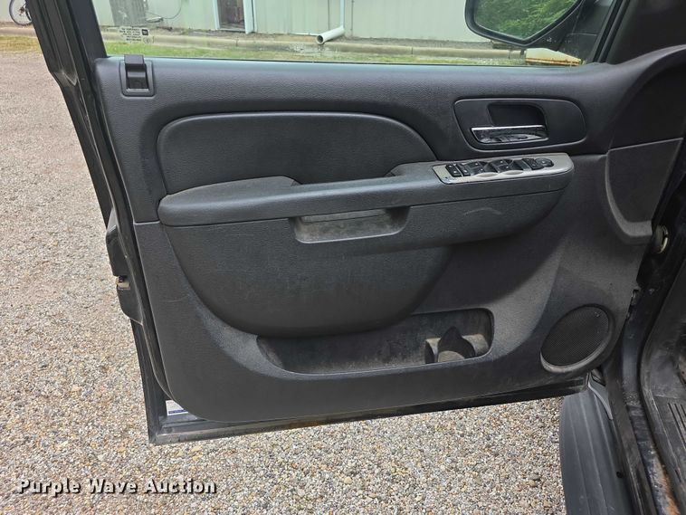 image for item FI0510 2011 Chevrolet Tahoe Police SUV