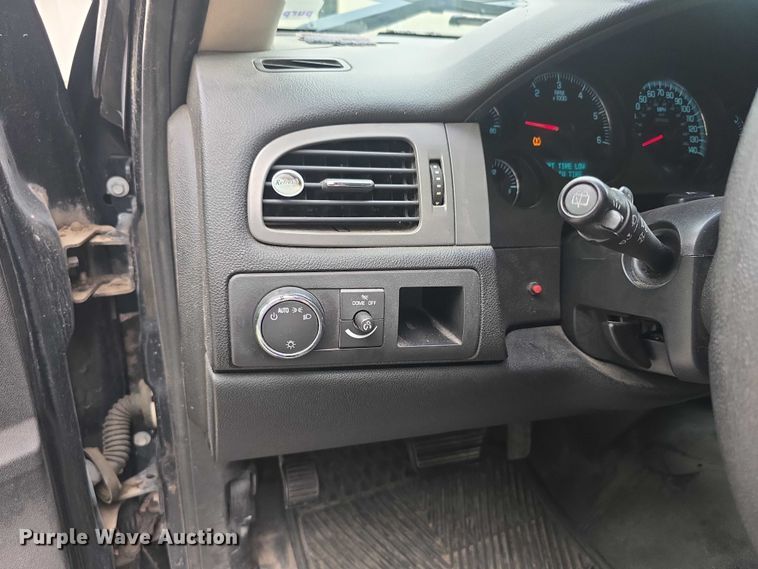 image for item FI0510 2011 Chevrolet Tahoe Police SUV