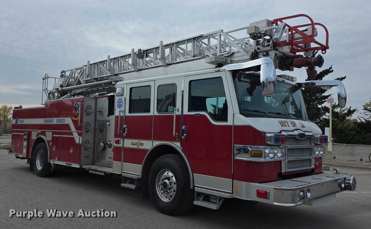 image for item FI0630 2009 Pierce Velocity ladder fire truck