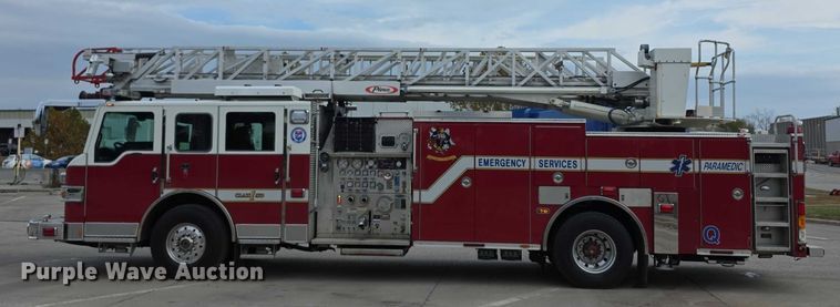 image for item FI0630 2009 Pierce Velocity ladder fire truck