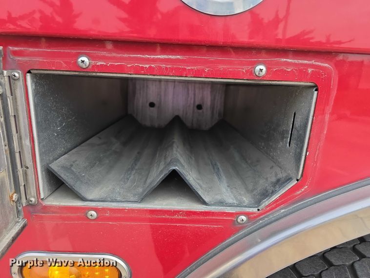 image for item FI0630 2009 Pierce Velocity ladder fire truck