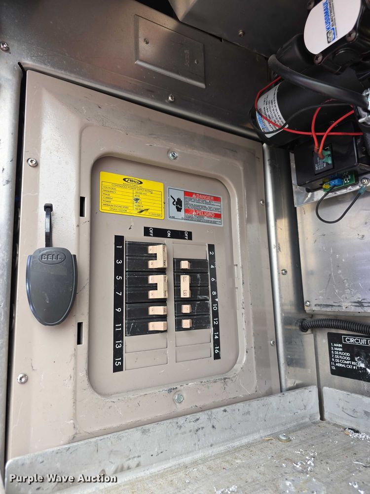 image for item FI0630 2009 Pierce Velocity ladder fire truck