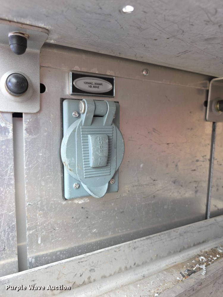 image for item FI0630 2009 Pierce Velocity ladder fire truck