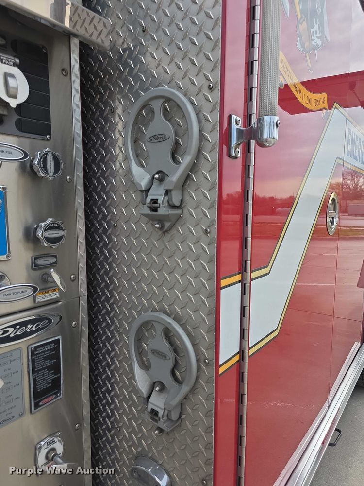 image for item FI0630 2009 Pierce Velocity ladder fire truck