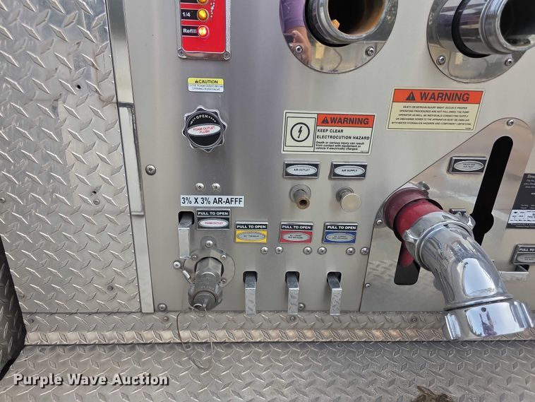 image for item FI0630 2009 Pierce Velocity ladder fire truck