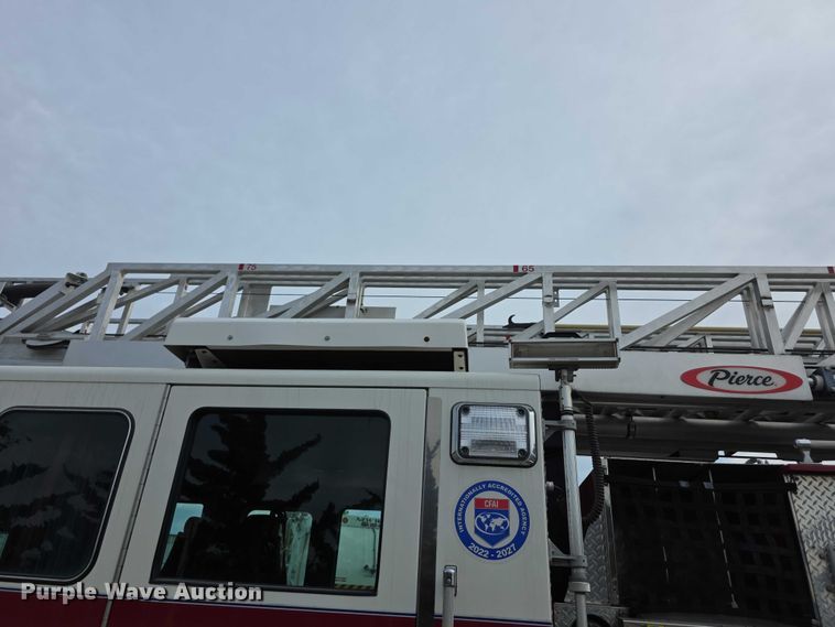 image for item FI0630 2009 Pierce Velocity ladder fire truck