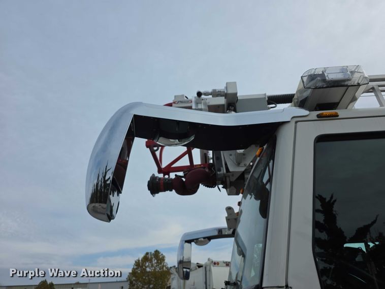 image for item FI0630 2009 Pierce Velocity ladder fire truck