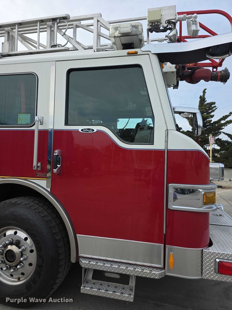 image for item FI0630 2009 Pierce Velocity ladder fire truck