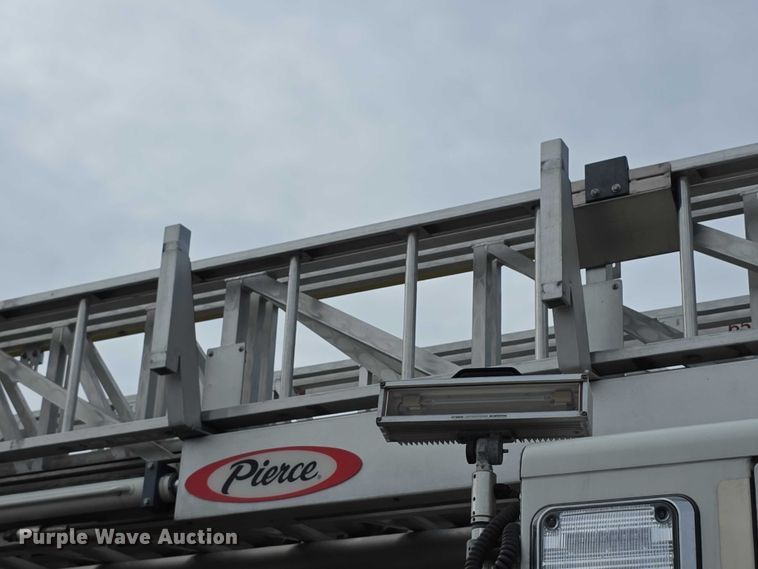 image for item FI0630 2009 Pierce Velocity ladder fire truck