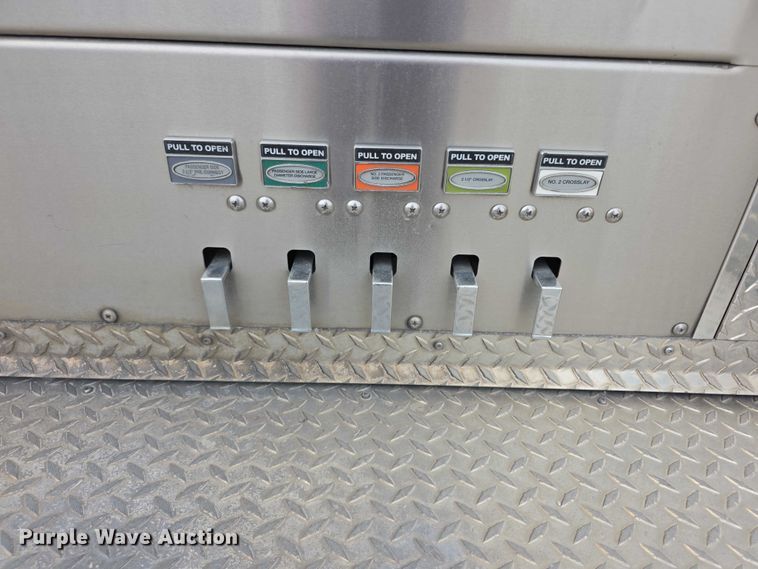 image for item FI0630 2009 Pierce Velocity ladder fire truck