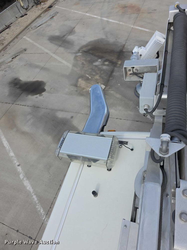 image for item FI0630 2009 Pierce Velocity ladder fire truck