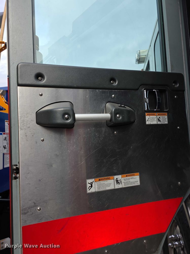 image for item FI0630 2009 Pierce Velocity ladder fire truck