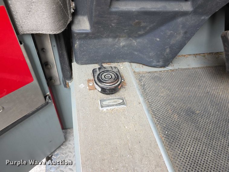 image for item FI0630 2009 Pierce Velocity ladder fire truck