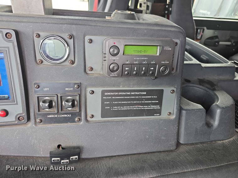 image for item FI0630 2009 Pierce Velocity ladder fire truck