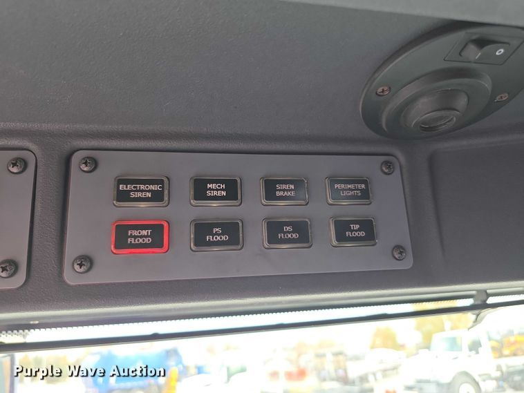 image for item FI0630 2009 Pierce Velocity ladder fire truck