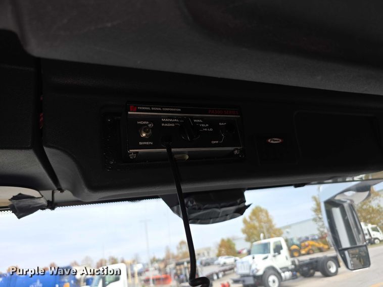 image for item FI0630 2009 Pierce Velocity ladder fire truck