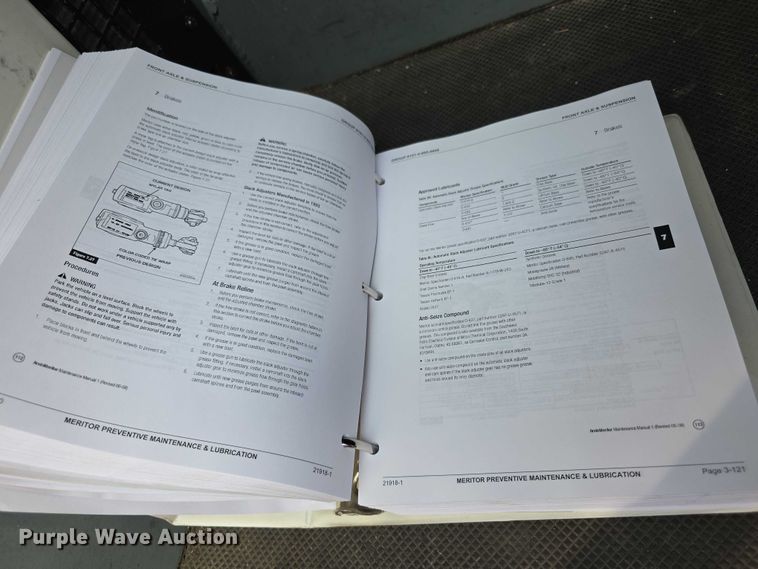 image for item FI0630 2009 Pierce Velocity ladder fire truck