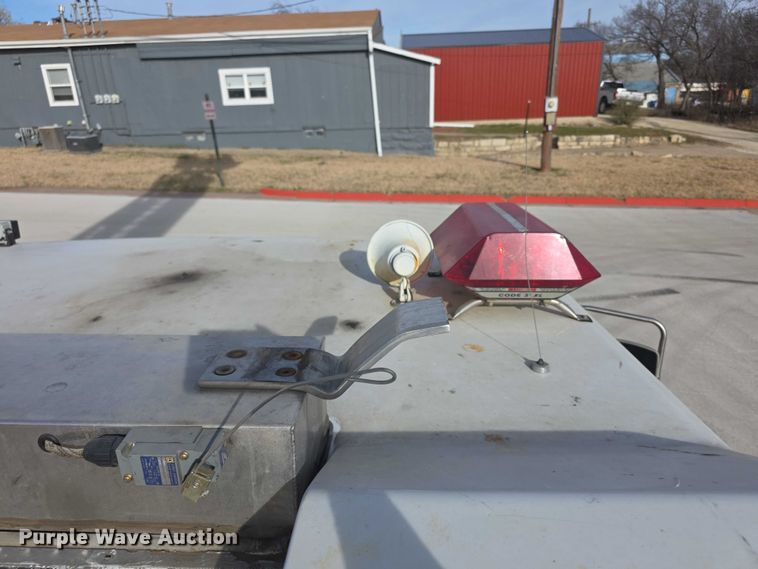 image for item FI0689 1986 Grumman 453886 Duplex ladder fire truck