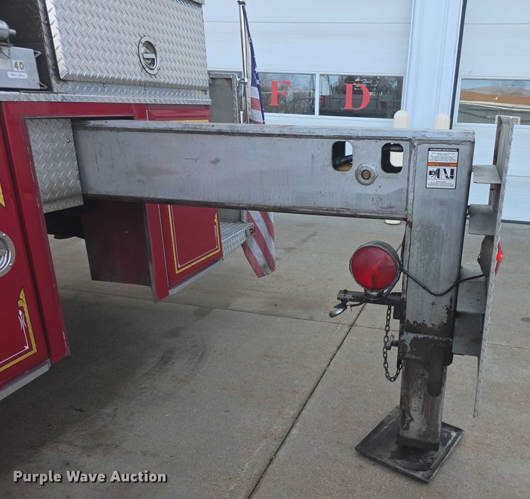 image for item FI0689 1986 Grumman 453886 Duplex ladder fire truck