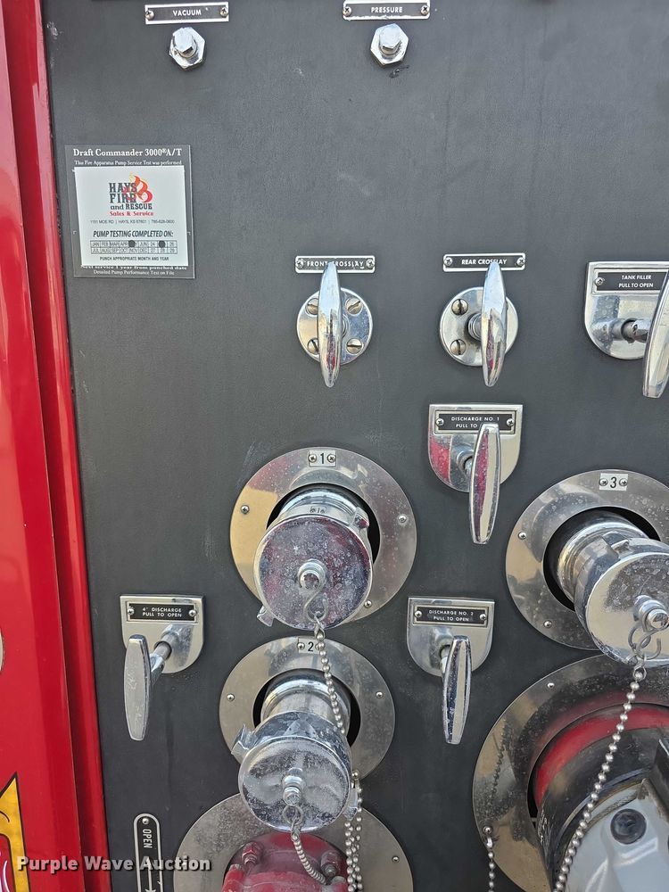 image for item FI0689 1986 Grumman 453886 Duplex ladder fire truck