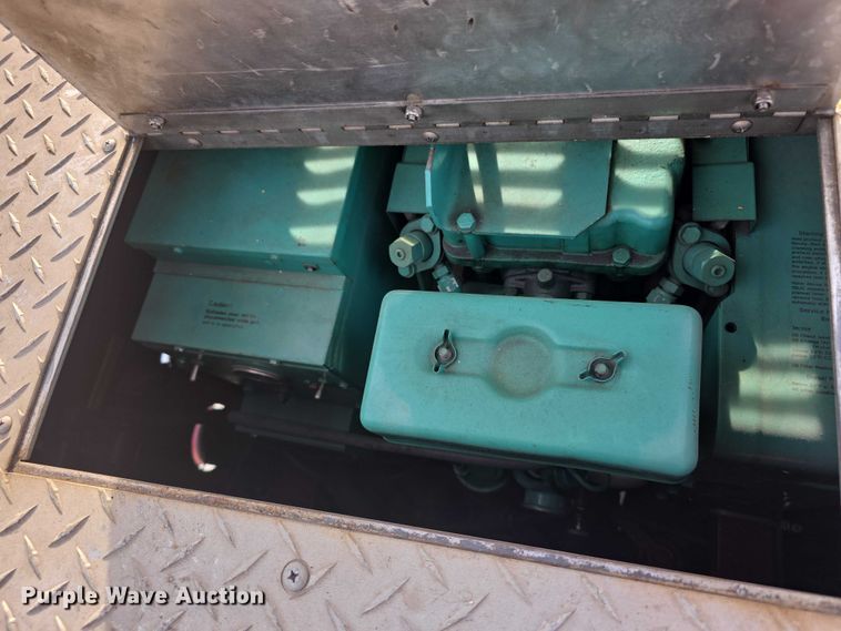 image for item FI0689 1986 Grumman 453886 Duplex ladder fire truck