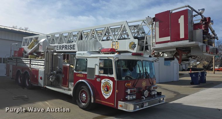 image for item FI0689 1986 Grumman 453886 Duplex ladder fire truck