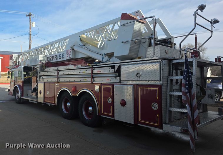 image for item FI0689 1986 Grumman 453886 Duplex ladder fire truck