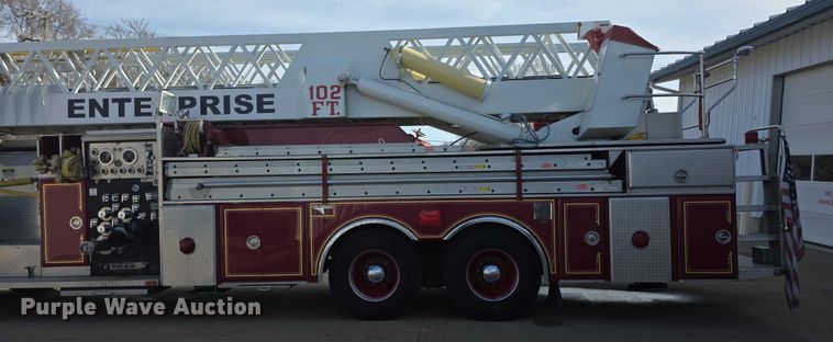 image for item FI0689 1986 Grumman 453886 Duplex ladder fire truck