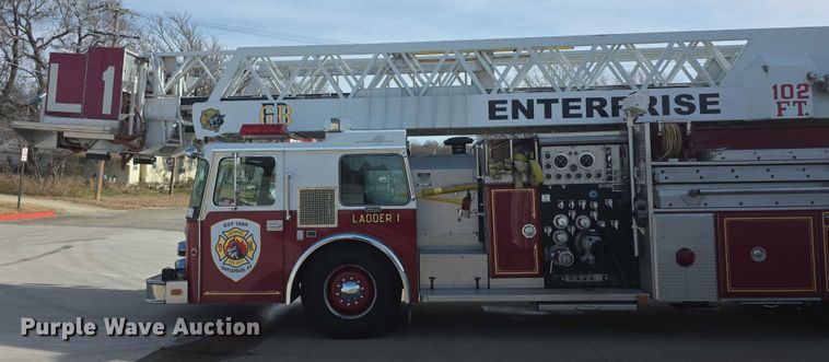 image for item FI0689 1986 Grumman 453886 Duplex ladder fire truck