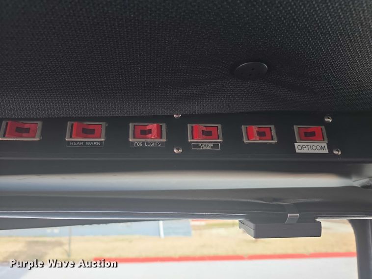 image for item FI0689 1986 Grumman 453886 Duplex ladder fire truck