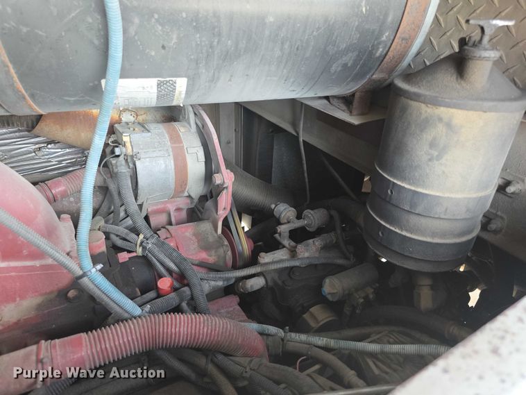 image for item FI0689 1986 Grumman 453886 Duplex ladder fire truck