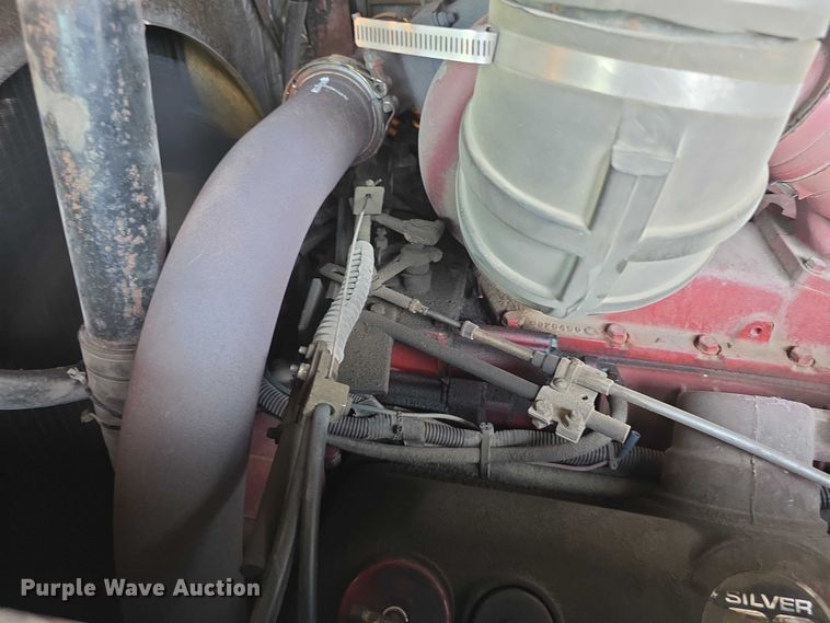 image for item FI0689 1986 Grumman 453886 Duplex ladder fire truck