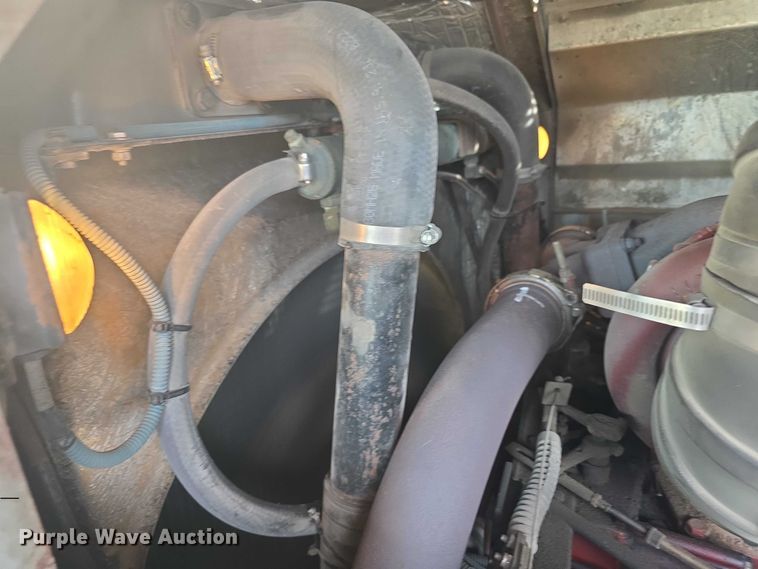 image for item FI0689 1986 Grumman 453886 Duplex ladder fire truck