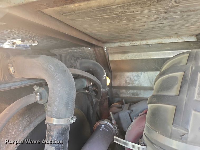 image for item FI0689 1986 Grumman 453886 Duplex ladder fire truck