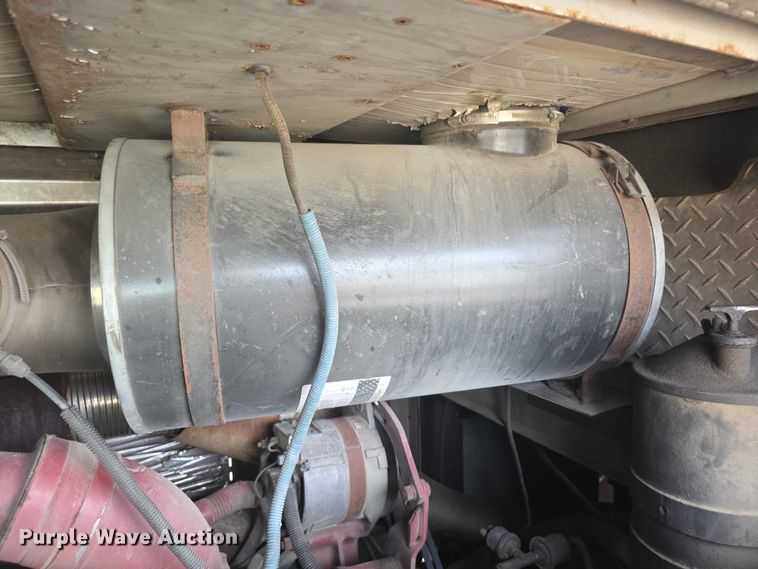 image for item FI0689 1986 Grumman 453886 Duplex ladder fire truck