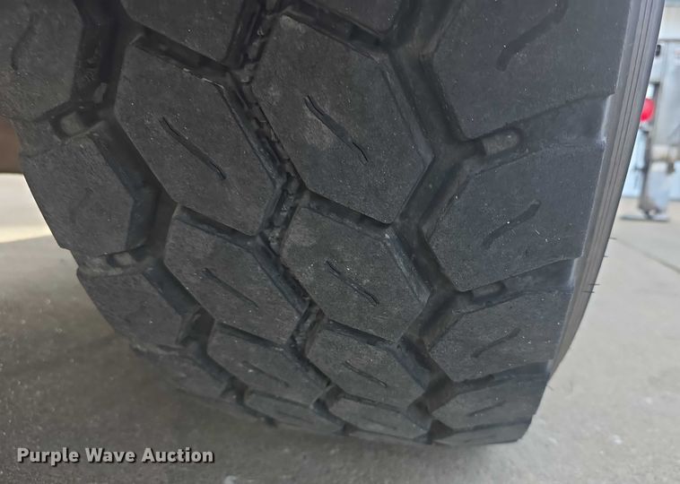 image for item FI0689 1986 Grumman 453886 Duplex ladder fire truck